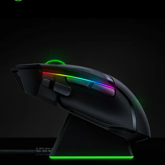Razer Basilisk Ultimate Wireless Gaming Mouse With Charging Deck